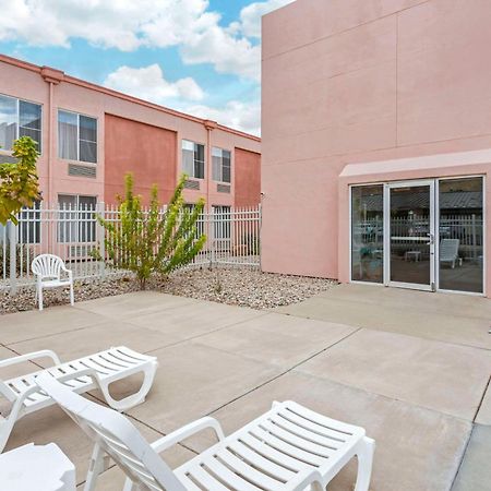 Quality Suites Moab Near Arches National Park Exterior foto