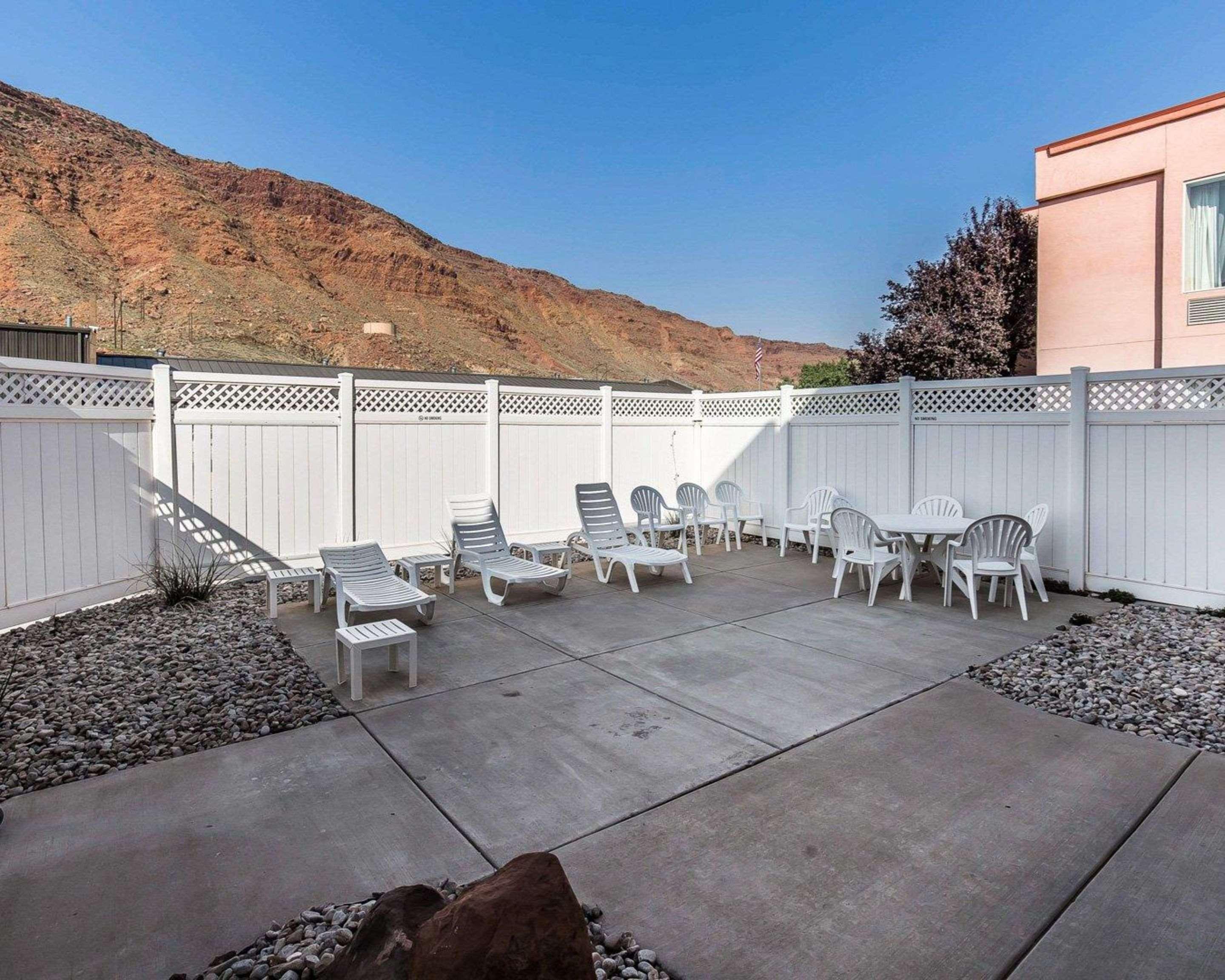 Quality Suites Moab Near Arches National Park Exterior foto