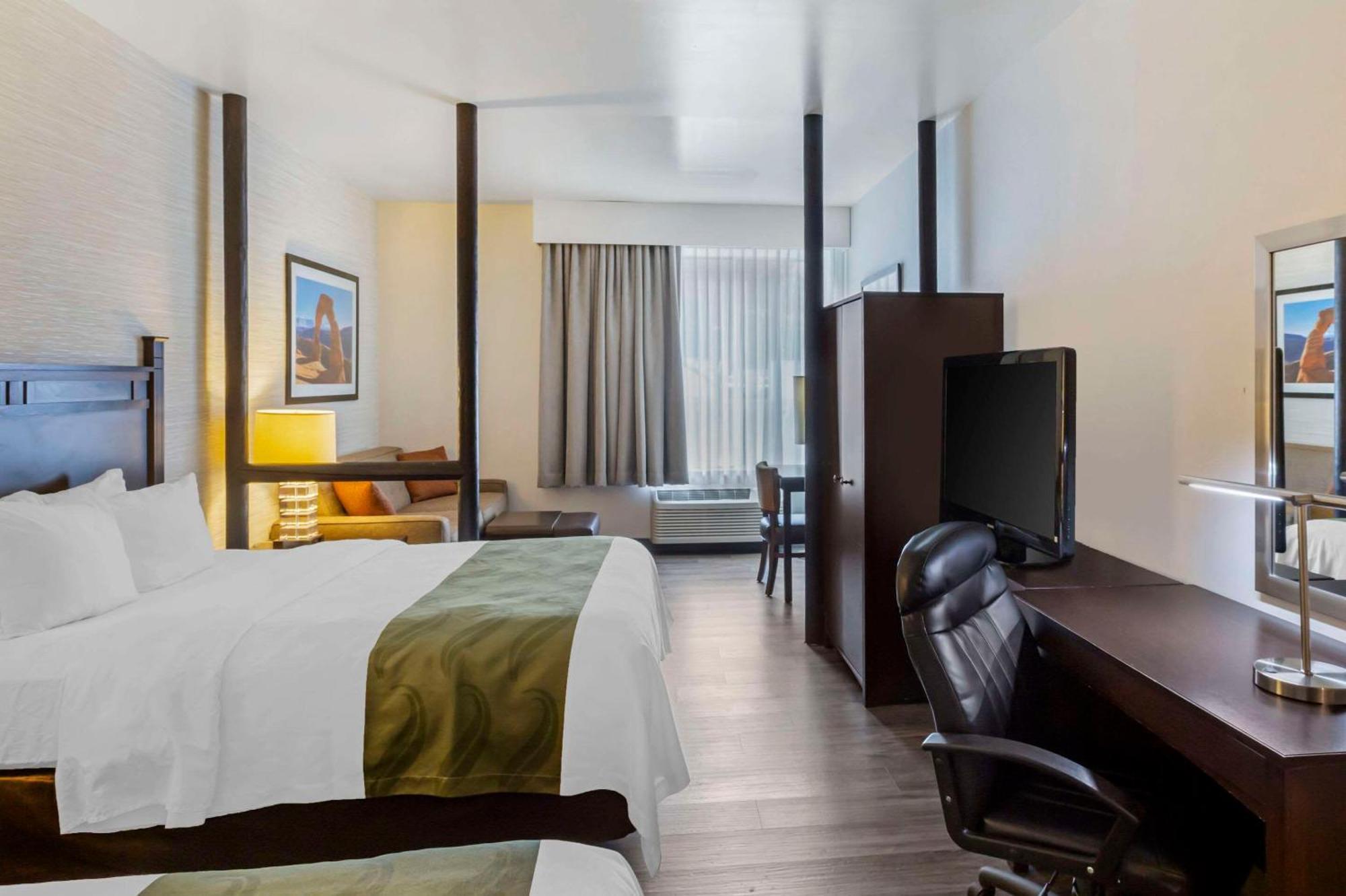 Quality Suites Moab Near Arches National Park Exterior foto